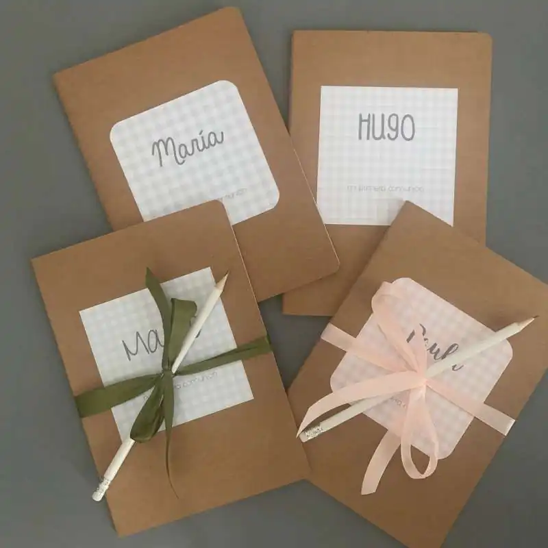 CUADERNO A5 KRAFT CON ETIQUETA VICHY PERSONALIZADA