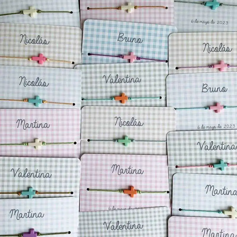 PULSERAS CON CRUCES DE COLORES Y CORDON DE ALGODÓN ENCERADO CON TARJETA VICHY